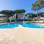Acolhedora 371, 3 Quartos, Balaia Golf Village بيت للعطل
