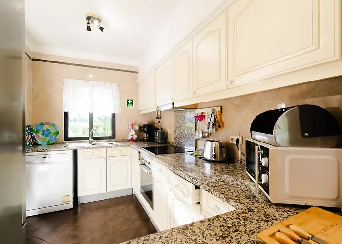 Casa de Férias Acolhedora 371, 3 Quartos, Balaia Golf Village