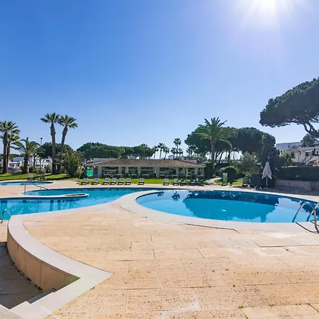 Vakantiehuis Acolhedora 371, 3 Quartos, Balaia Golf Village *